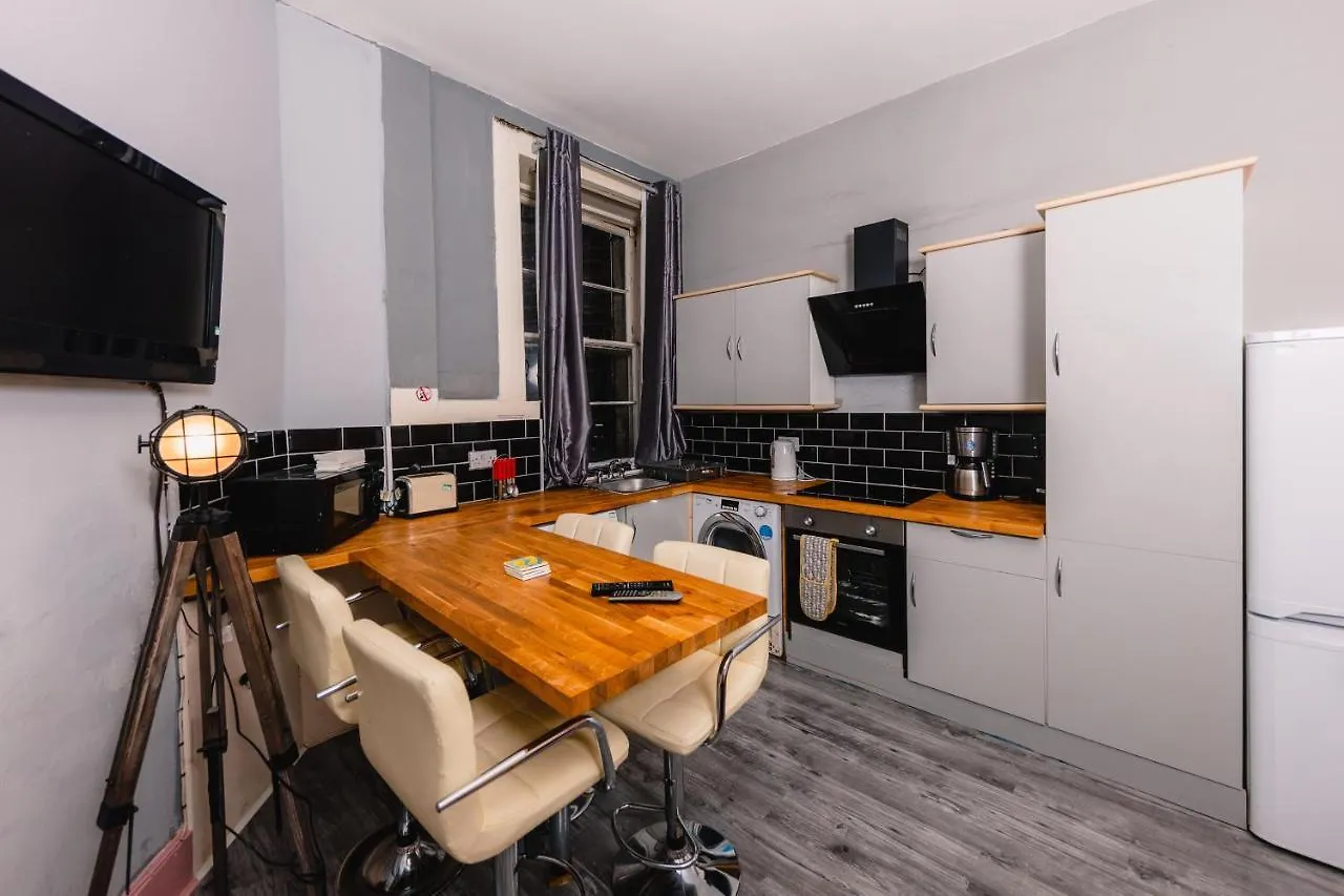 אדינבורו Super Central 4 Bedrooms Apartment By Calton Hill 0*,  בריטניה