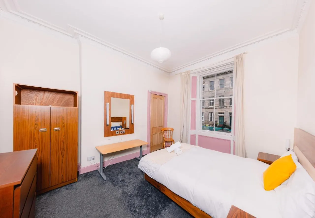אדינבורו Super Central 4 Bedrooms Apartment By Calton Hill